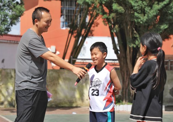 交通安全知识入脑入心有效提升师生交通安全意识与自我防护能力 交通安全知识入脑入心有效提升师生交通安全意识与自我防护能力