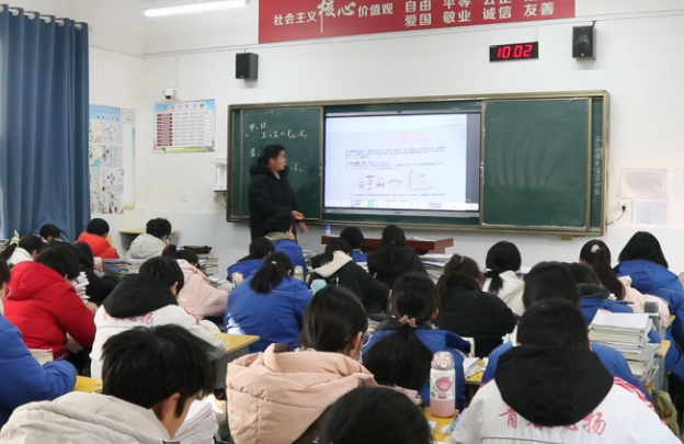 教育数字化人工智能赋能变化技术革命的步伐非常快有很大不同 教育数字化人工智能赋能变化技术革命的步伐非常快有很大不同