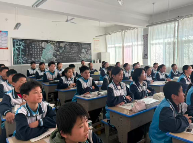 讲堂不再枯燥乏味教师讲课方法的改变变的生动有趣起来